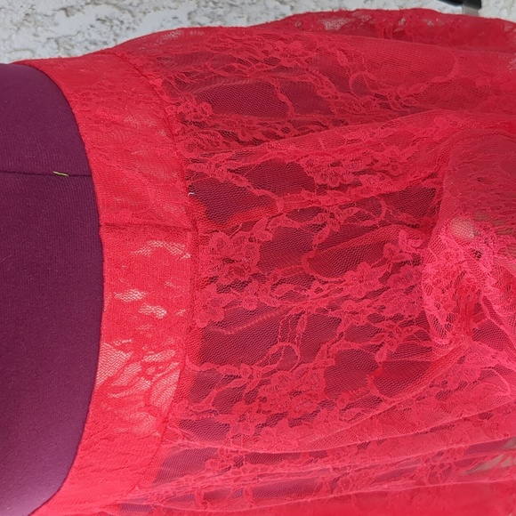 Red Lace Mini Skirt  ♥️ - Picture 4 of 5
